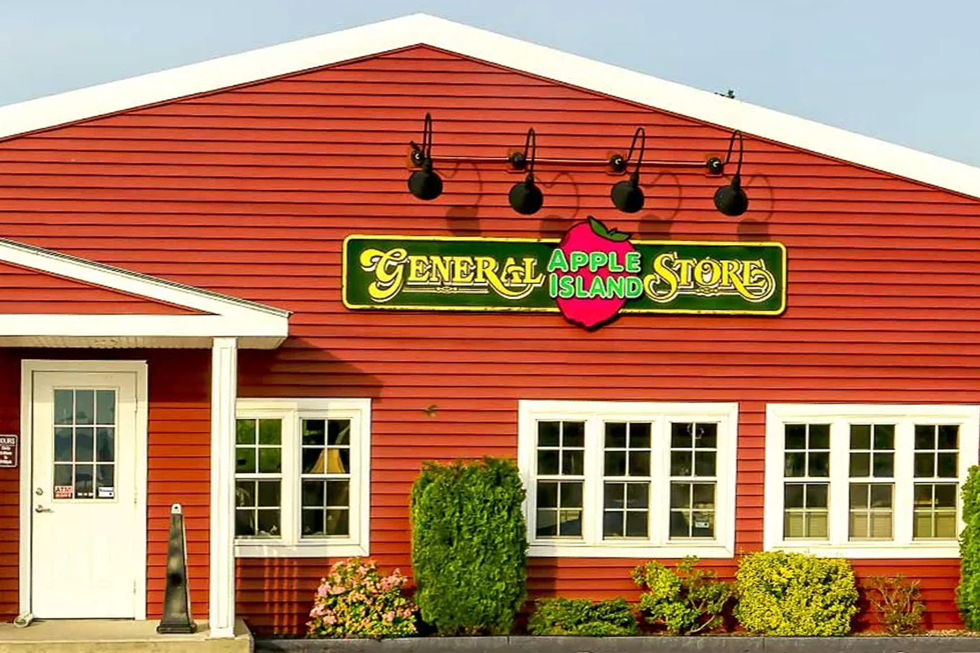 apple island resort general store