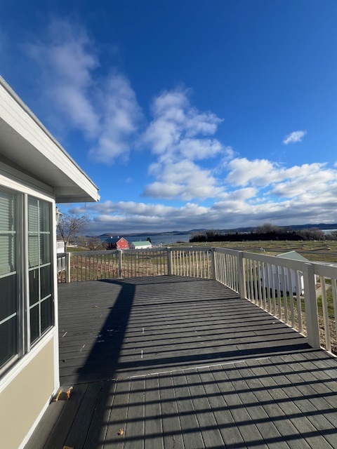 20 Empire Circle-003