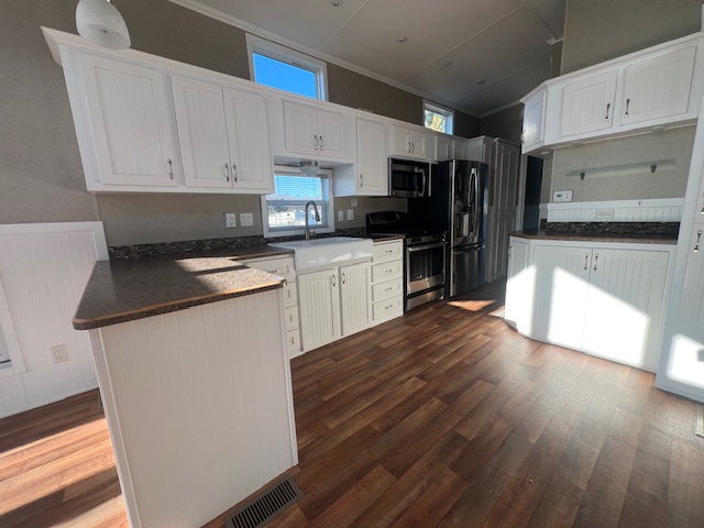 20 Empire Circle-010