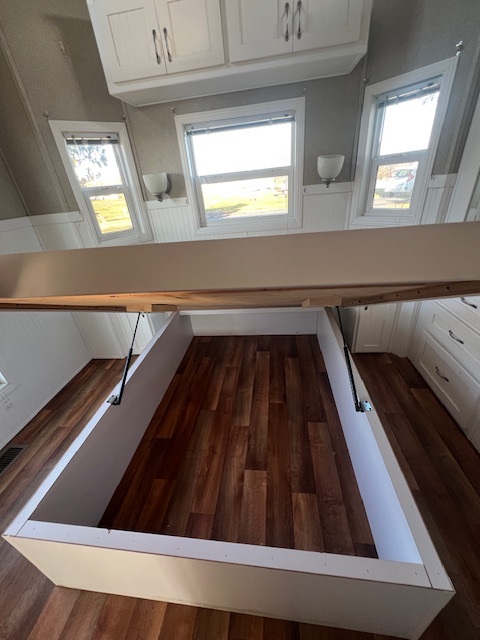 20 Empire Circle-014