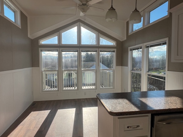 20 Empire Circle-016